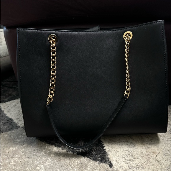 Michael Kors purse - Picture 2 of 7